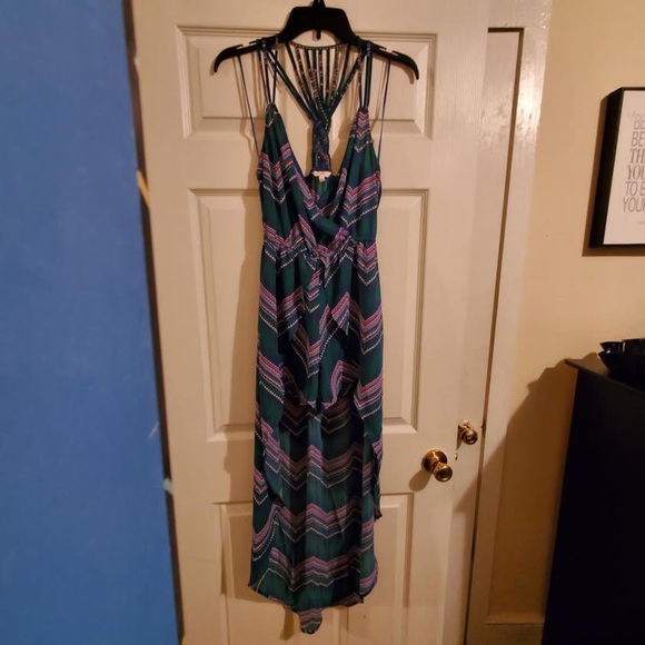 Gorgeous romper with train skirt - Picture 5 of 5